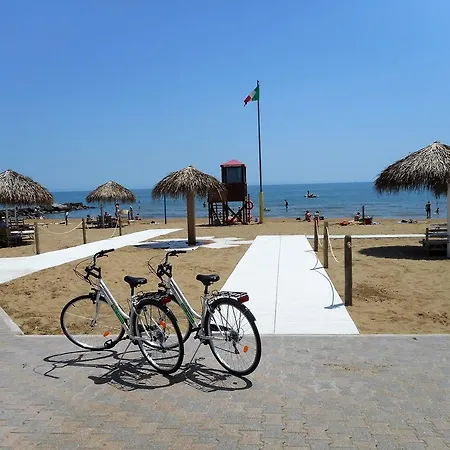 Casa Bianca Village Апартаменты Линьяно-Саббьядоро